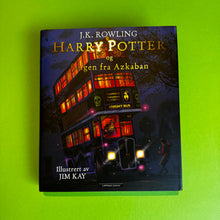 Last inn bildet i Galleri-visningsprogrammet, Harry Potter og fangen fra Azkaban: Illustrert utgave bok 3