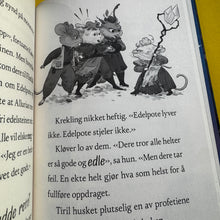 Last inn bildet i Galleri-visningsprogrammet, Edelpote og Hoggsteinen fra Flintfall
